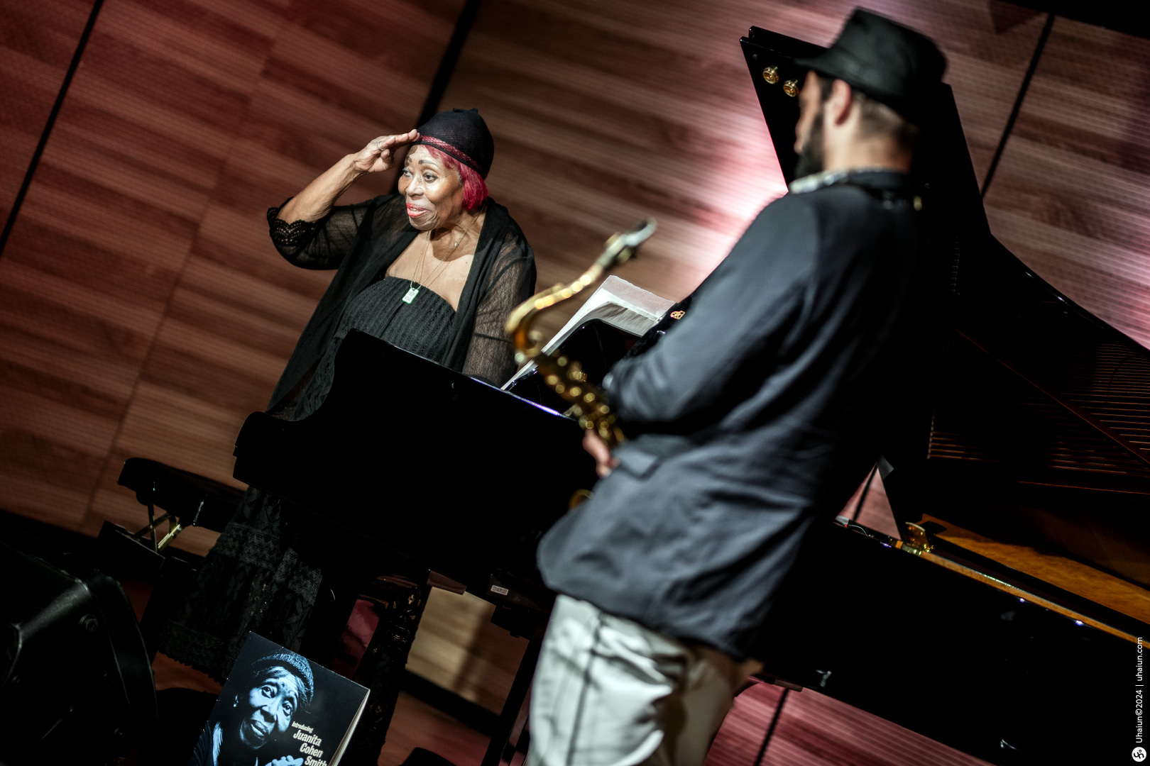 Juanita Cohen Smith performing live with saxophonist