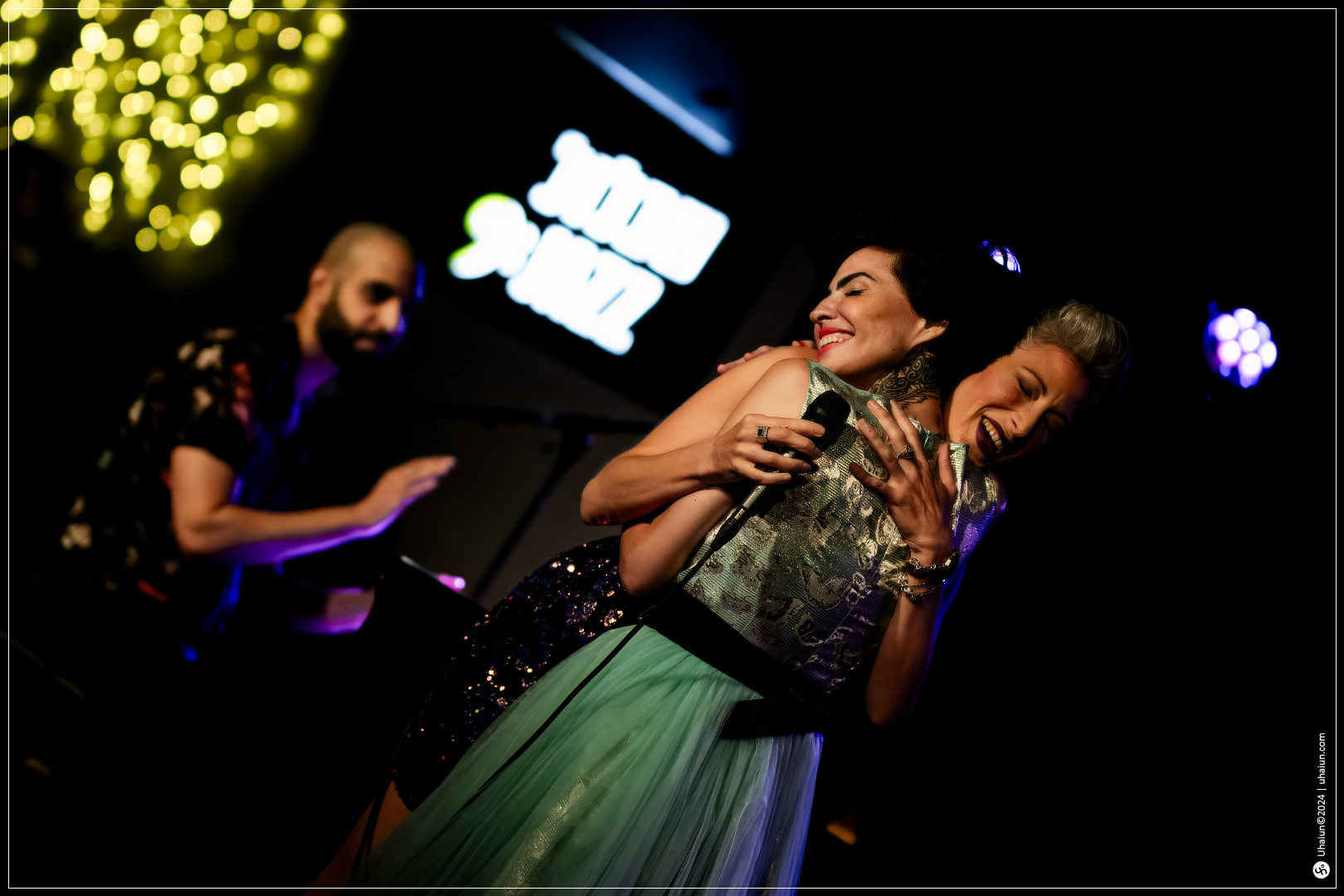 Kama Kamila and Michal Shapira performing on stage